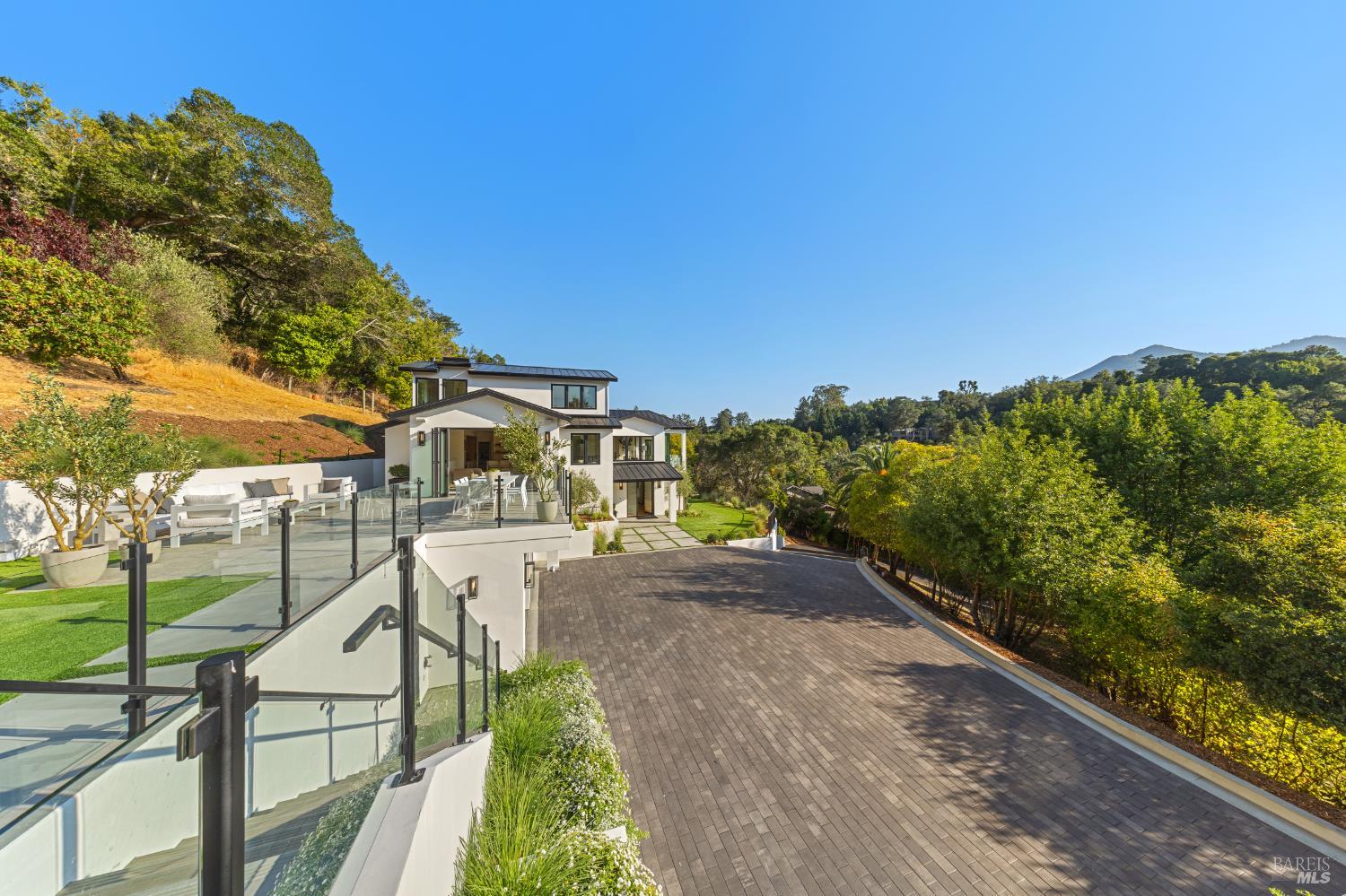 Detail Gallery Image 82 of 83 For 87 Laurel Grove Ave, Ross,  CA 94957 - 5 Beds | 4/1 Baths