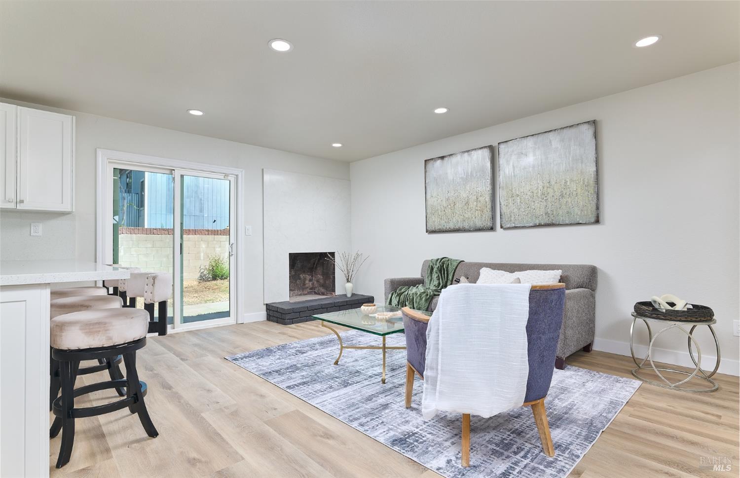 Detail Gallery Image 13 of 28 For 96 Coral Ln, Suisun City,  CA 94585 - 3 Beds | 2 Baths