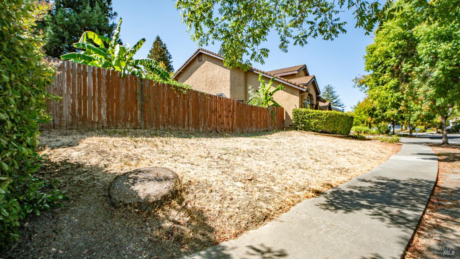 Detail Gallery Image 5 of 75 For 2231 Silver Fox Cir, Fairfield,  CA 94534 - 4 Beds | 3 Baths