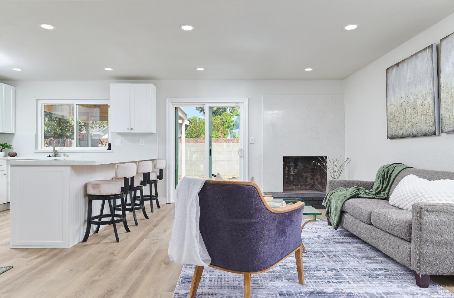 Detail Gallery Image 11 of 28 For 96 Coral Ln, Suisun City,  CA 94585 - 3 Beds | 2 Baths