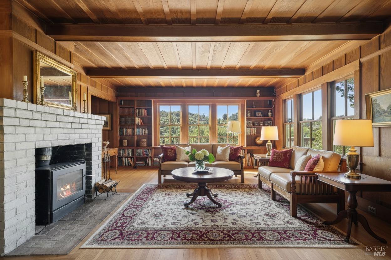 Detail Gallery Image 17 of 89 For 50 Dundee Way, Inverness,  CA 94937 - 6 Beds | 2/1 Baths