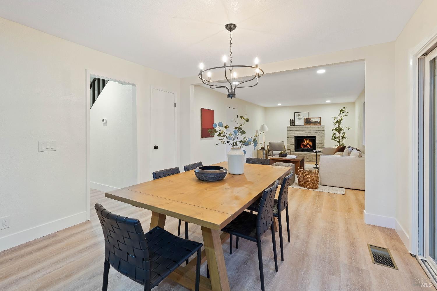Detail Gallery Image 22 of 79 For 119 Woodstock Cir, Vacaville,  CA 95687 - 4 Beds | 2/1 Baths