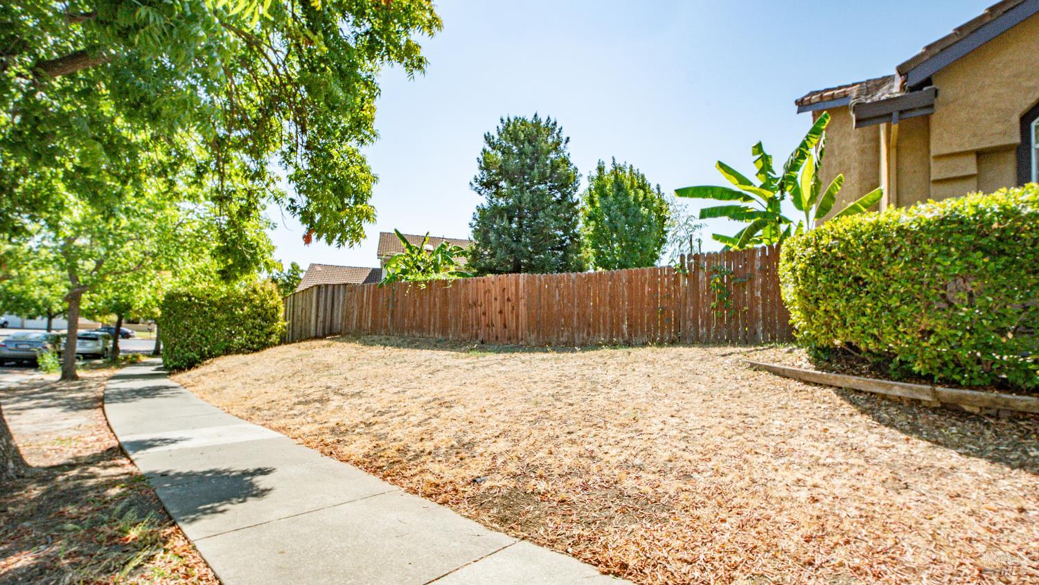 Detail Gallery Image 4 of 75 For 2231 Silver Fox Cir, Fairfield,  CA 94534 - 4 Beds | 3 Baths