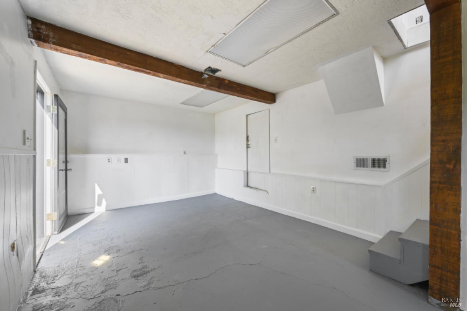 Detail Gallery Image 42 of 87 For 31258 Highway 128 Rd, Cloverdale,  CA 95425 - 3 Beds | 3/1 Baths