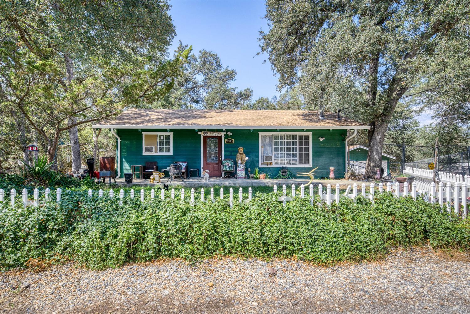 Detail Gallery Image 5 of 42 For 9303 Stagecoach Ln, Lower Lake,  CA 95457 - 4 Beds | 2 Baths