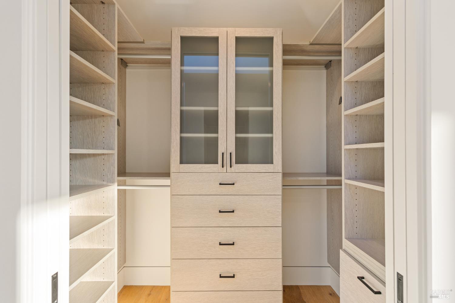 Detail Gallery Image 36 of 83 For 87 Laurel Grove Ave, Ross,  CA 94957 - 5 Beds | 4/1 Baths