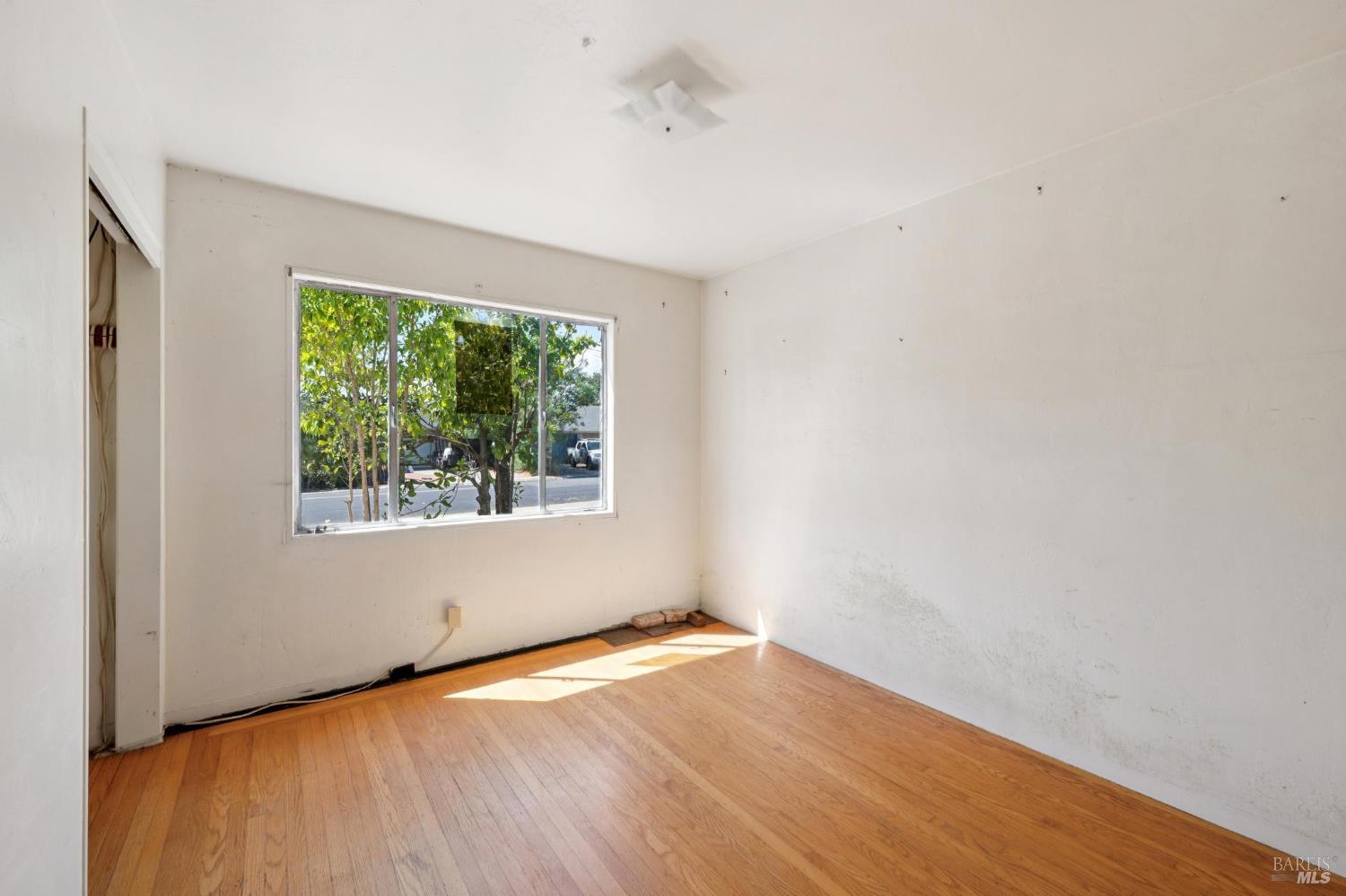Detail Gallery Image 9 of 10 For 106 La Pasada Way, San Rafael,  CA 94903 - 3 Beds | 1 Baths