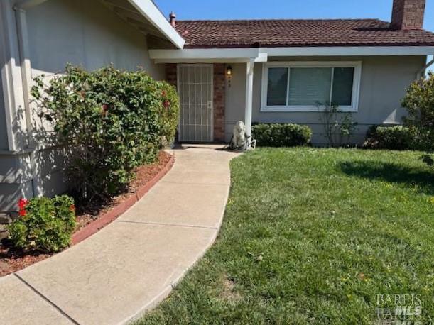 Detail Gallery Image 2 of 2 For 442 Yellowstone Dr, Vacaville,  CA 95687 - 3 Beds | 2 Baths