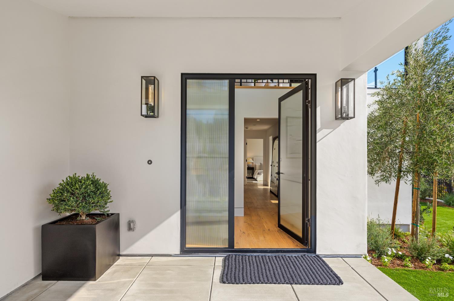Detail Gallery Image 4 of 83 For 87 Laurel Grove Ave, Ross,  CA 94957 - 5 Beds | 4/1 Baths