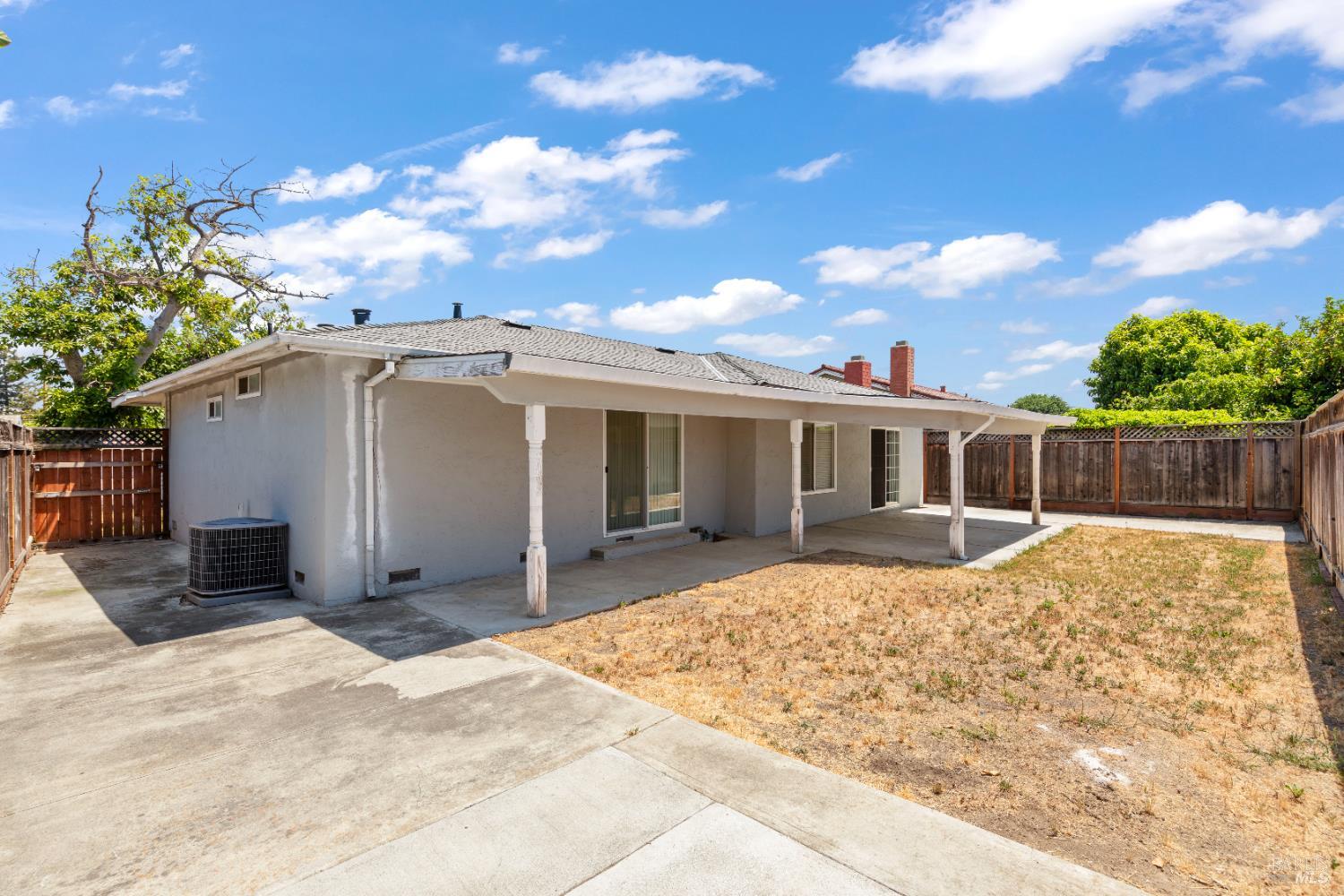 Detail Gallery Image 24 of 27 For 2706 Kendrick Cir, San Jose,  CA 95121 - 3 Beds | 2 Baths