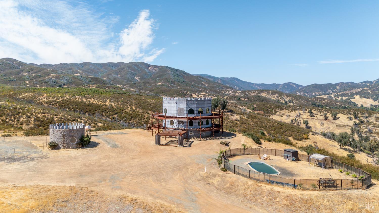 Detail Gallery Image 3 of 19 For 4605 Scotts Valley Rd, Lakeport,  CA 95453 - 3 Beds | 3/1 Baths