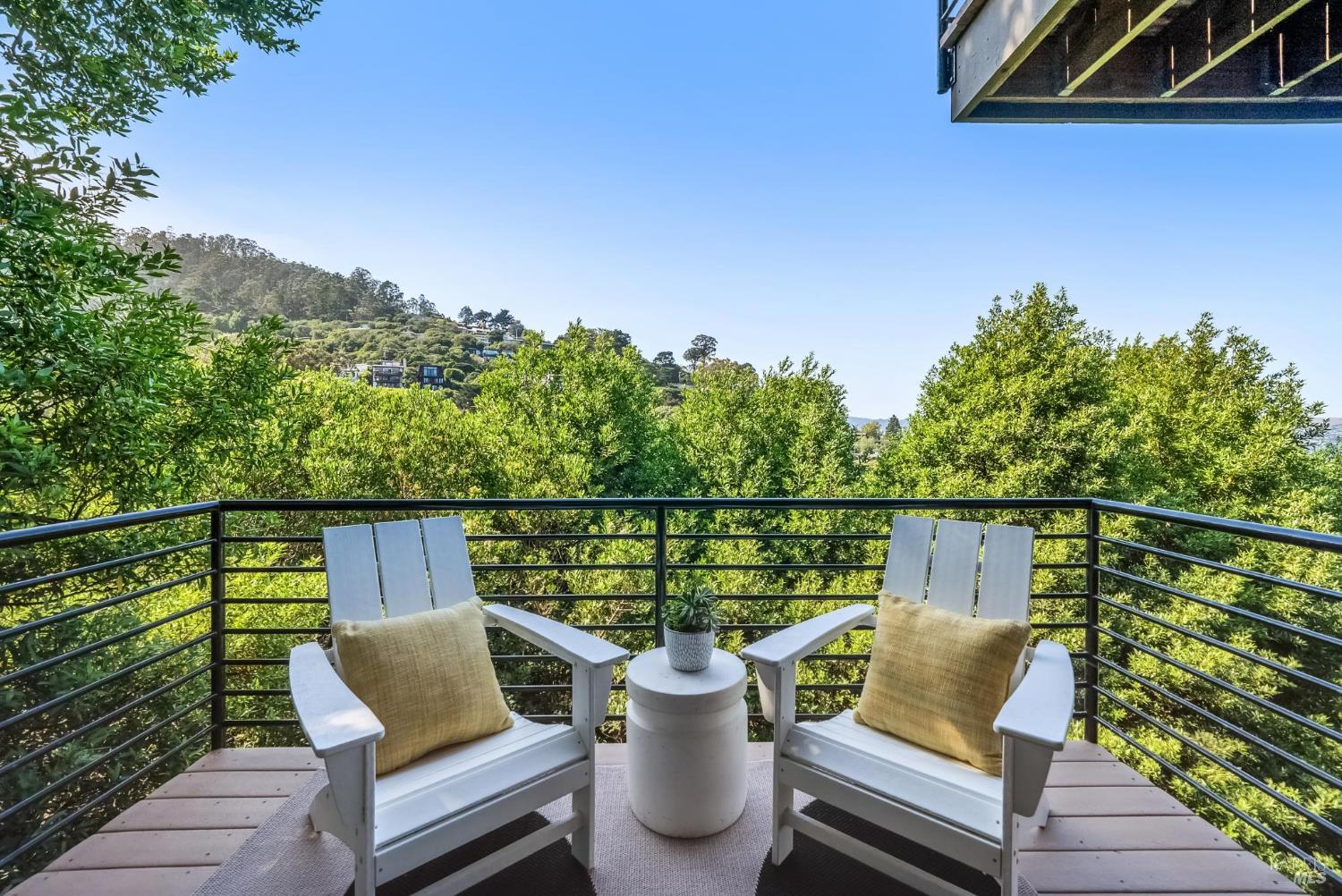 Detail Gallery Image 38 of 51 For 184 Santa Rosa Ave, Sausalito,  CA 94965 - 3 Beds | 2/1 Baths