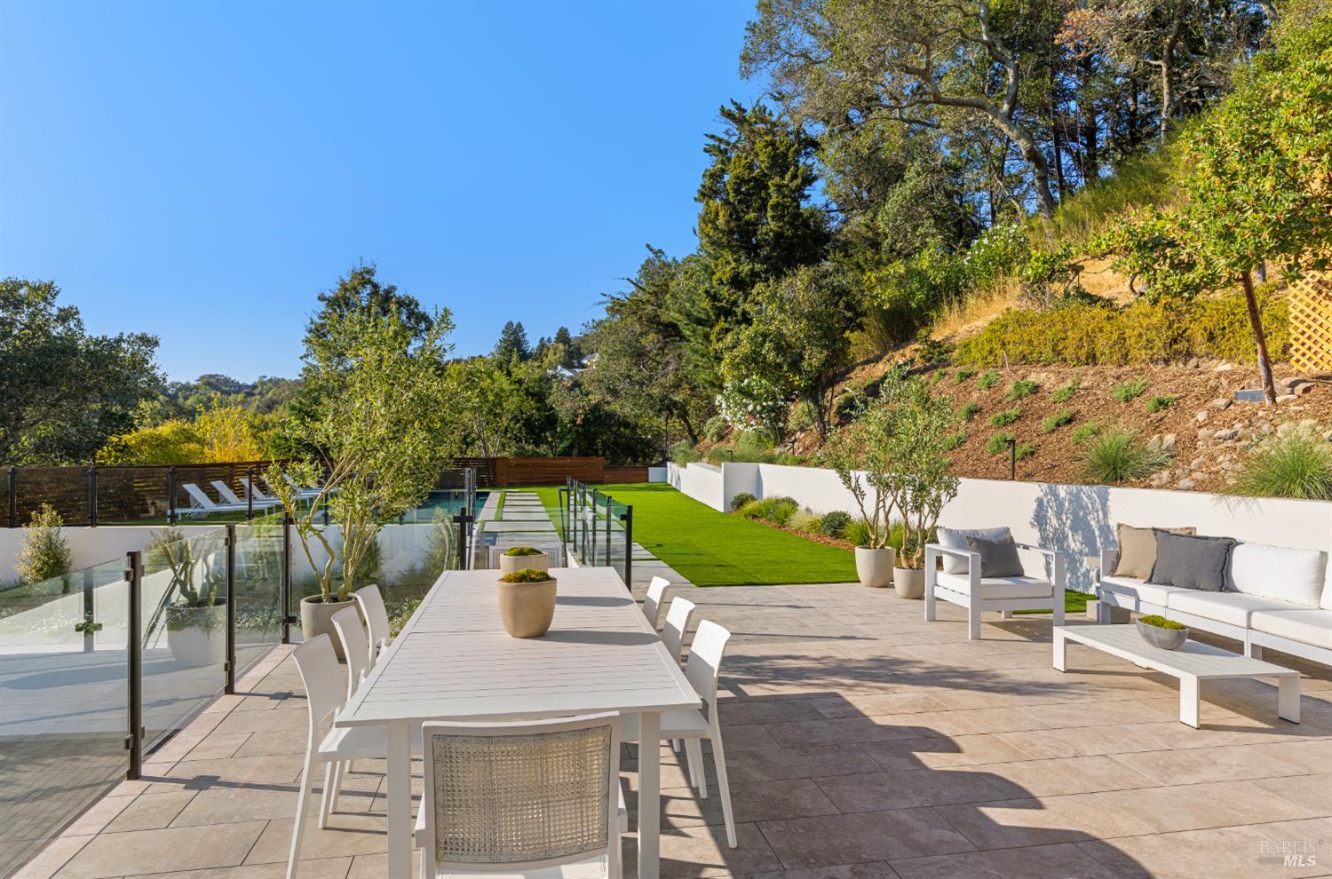 Detail Gallery Image 73 of 83 For 87 Laurel Grove Ave, Ross,  CA 94957 - 5 Beds | 4/1 Baths