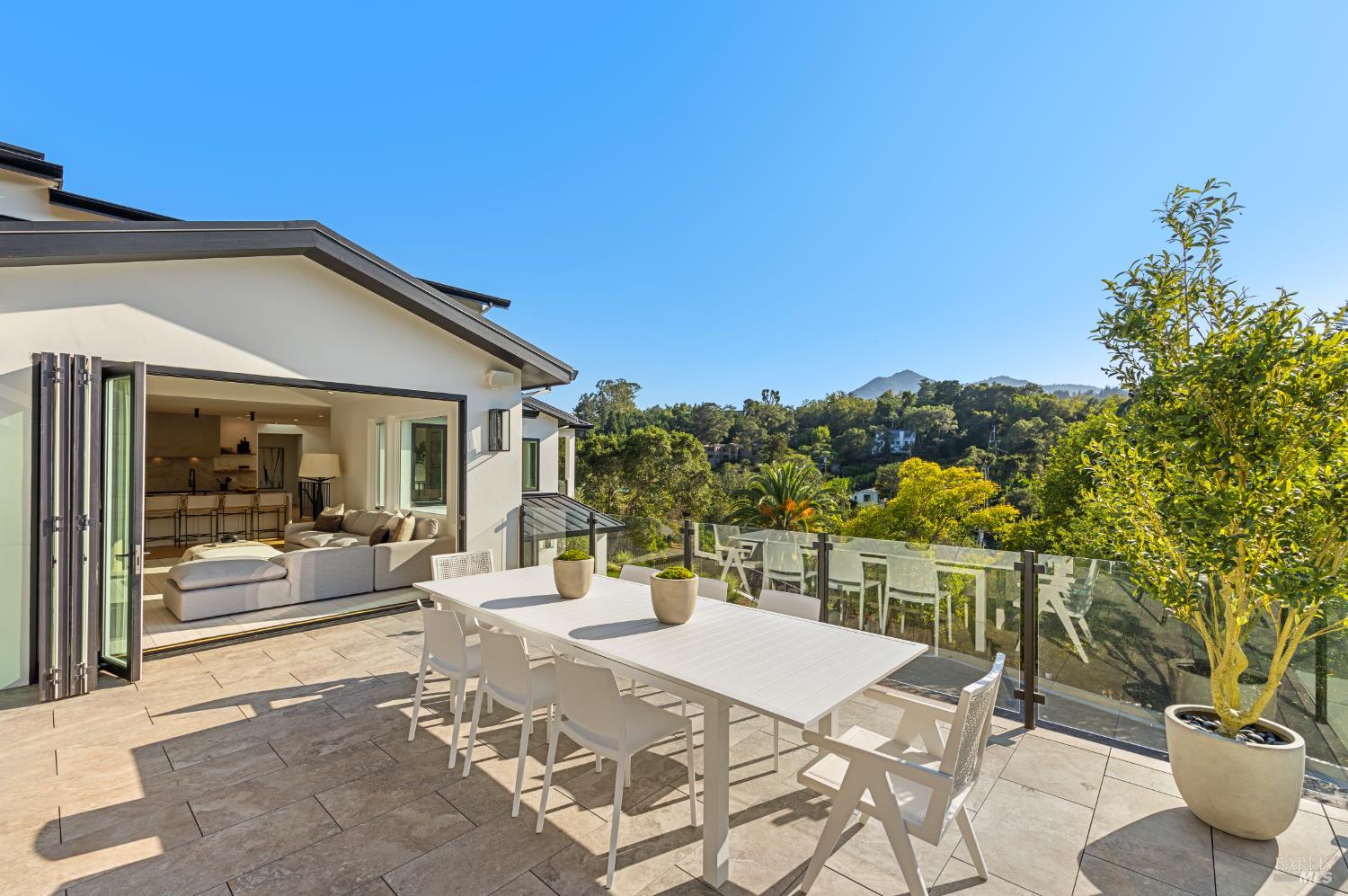 Detail Gallery Image 68 of 83 For 87 Laurel Grove Ave, Ross,  CA 94957 - 5 Beds | 4/1 Baths