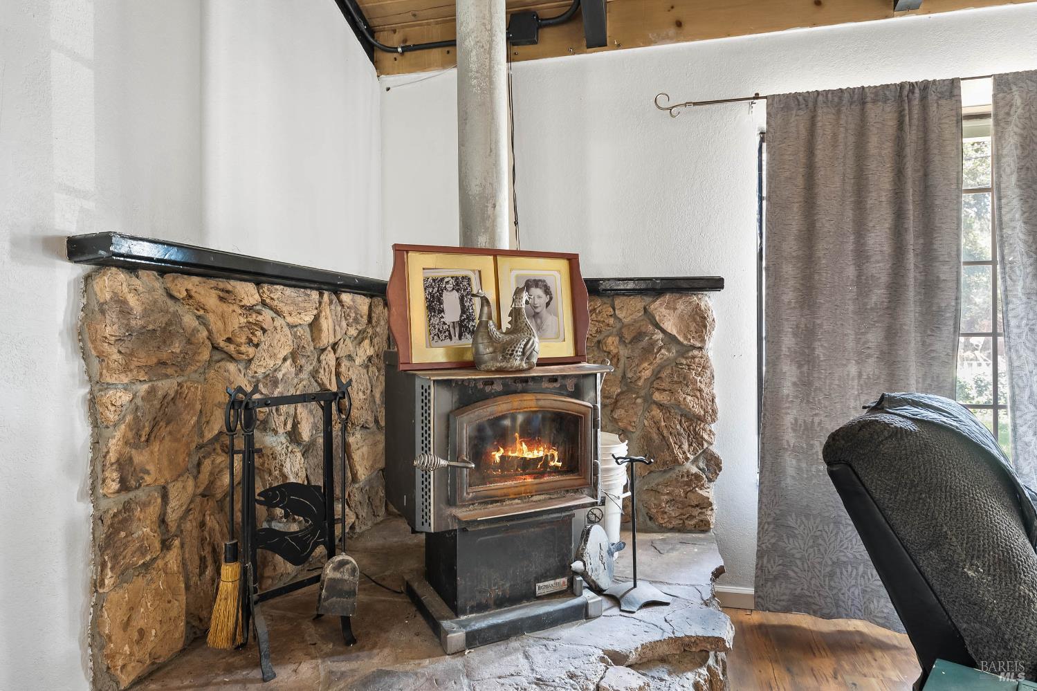 Detail Gallery Image 15 of 42 For 9303 Stagecoach Ln, Lower Lake,  CA 95457 - 4 Beds | 2 Baths
