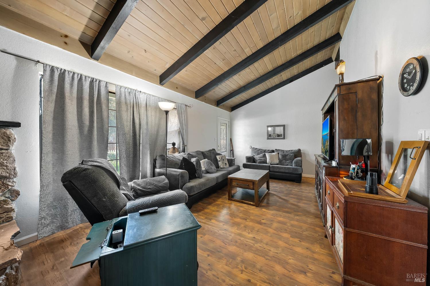 Detail Gallery Image 11 of 42 For 9303 Stagecoach Ln, Lower Lake,  CA 95457 - 4 Beds | 2 Baths
