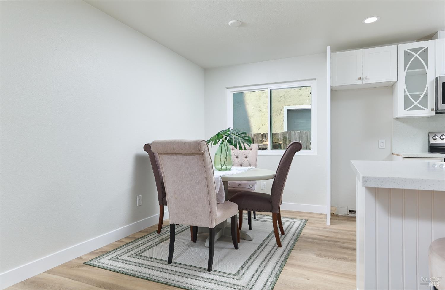 Detail Gallery Image 12 of 28 For 96 Coral Ln, Suisun City,  CA 94585 - 3 Beds | 2 Baths
