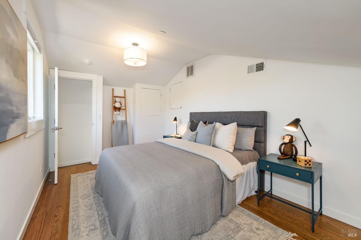Detail Gallery Image 16 of 43 For 45 Harte Ave, San Rafael,  CA 94901 - 3 Beds | 2 Baths
