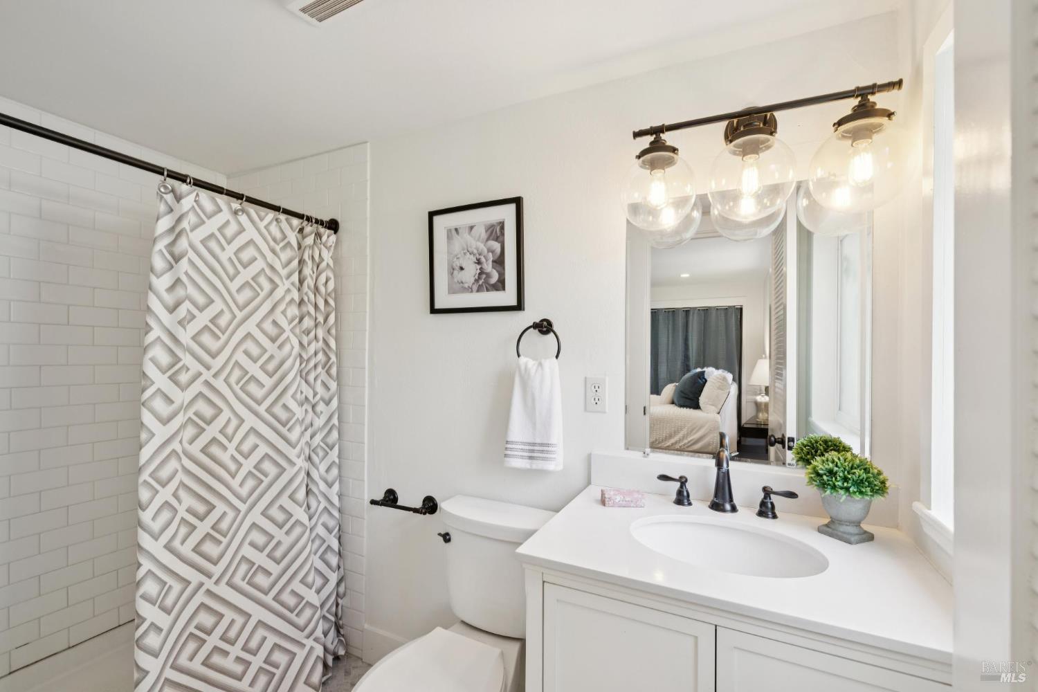 Detail Gallery Image 22 of 62 For 5611 Blank Rd, Sebastopol,  CA 95472 - 3 Beds | 2 Baths