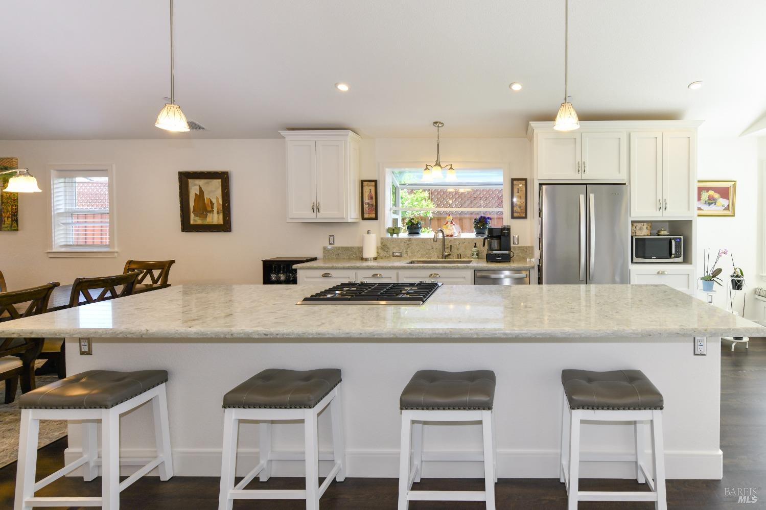 Detail Gallery Image 13 of 44 For 3748 Mocha Ln, Santa Rosa,  CA 95403 - 2 Beds | 2 Baths