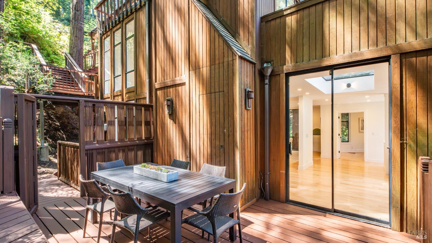 Detail Gallery Image 20 of 52 For 580 Ralston Ave, Mill Valley,  CA 94941 - 4 Beds | 3 Baths
