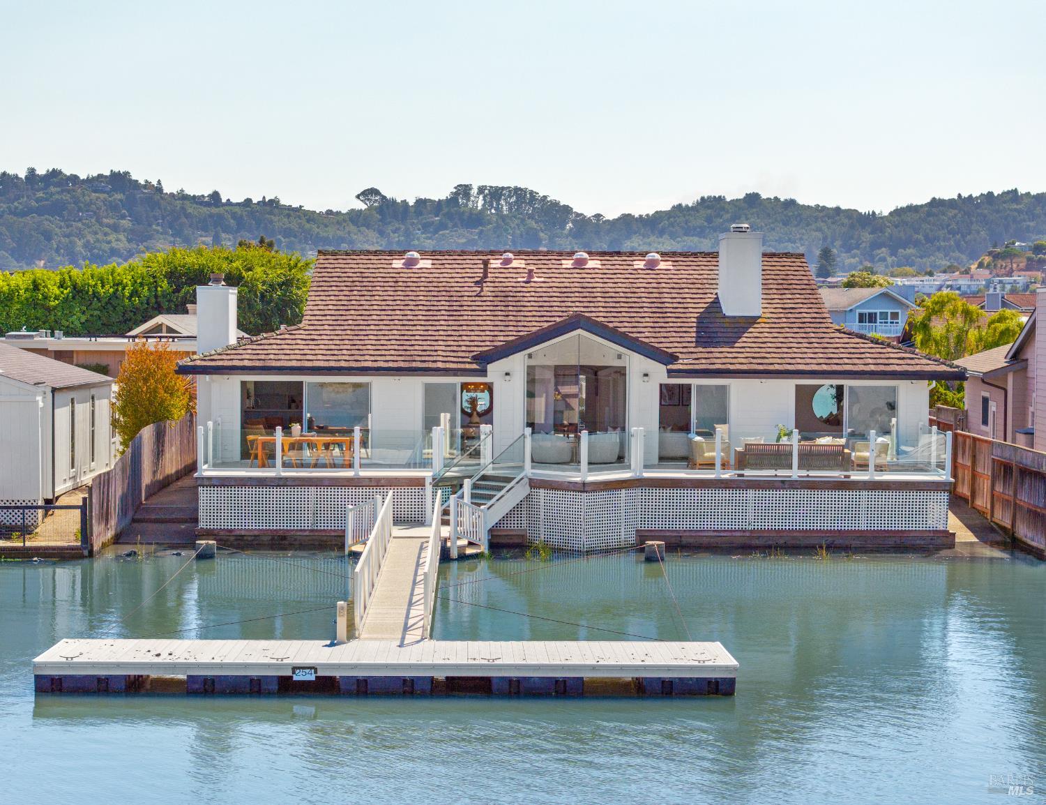 Detail Gallery Image 42 of 47 For 254 Riviera Cir, Larkspur,  CA 94939 - 3 Beds | 2/1 Baths