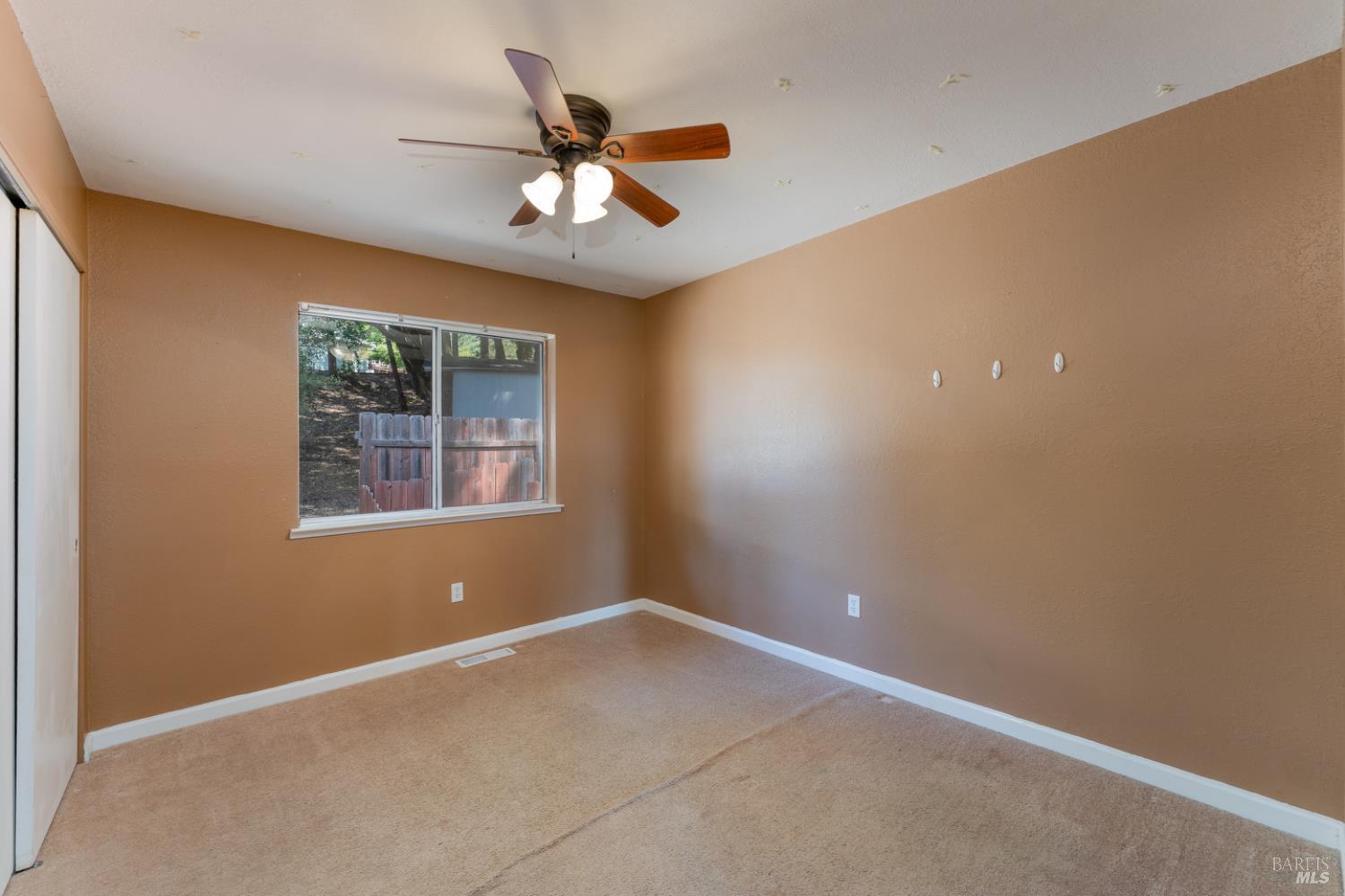 Detail Gallery Image 11 of 23 For 23945 Nutmeg Pl, Willits,  CA 95490 - 3 Beds | 2 Baths