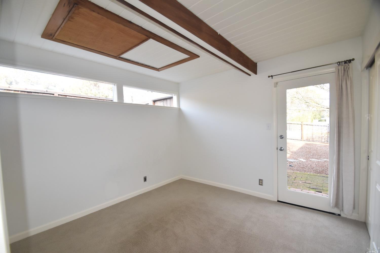 Detail Gallery Image 25 of 46 For 2151 Elderberry Ln, San Rafael,  CA 94903 - 3 Beds | 2 Baths