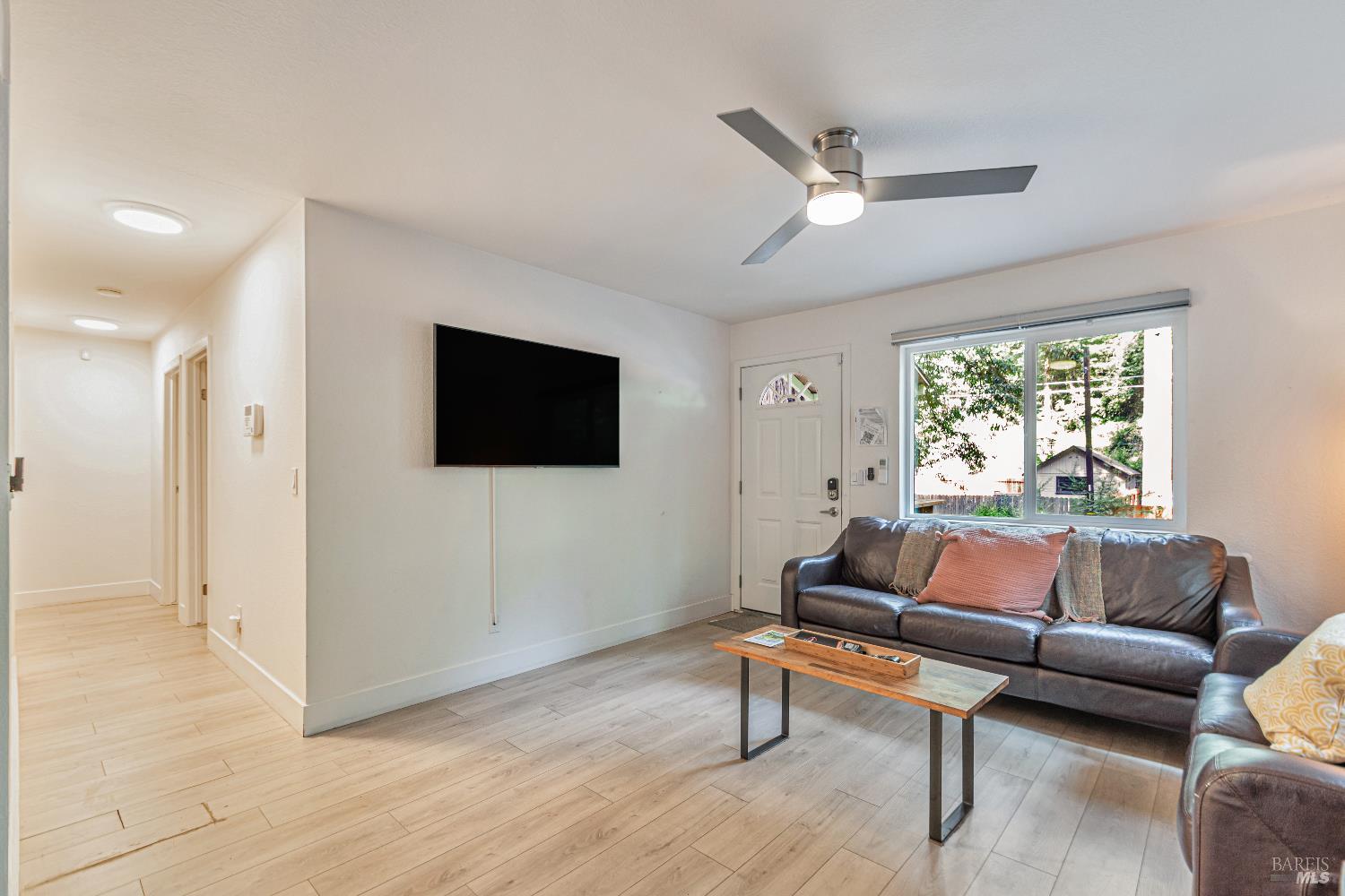 Detail Gallery Image 14 of 40 For 17383 Hwy 116 Unkn, Guerneville,  CA 95446 - 3 Beds | 1 Baths