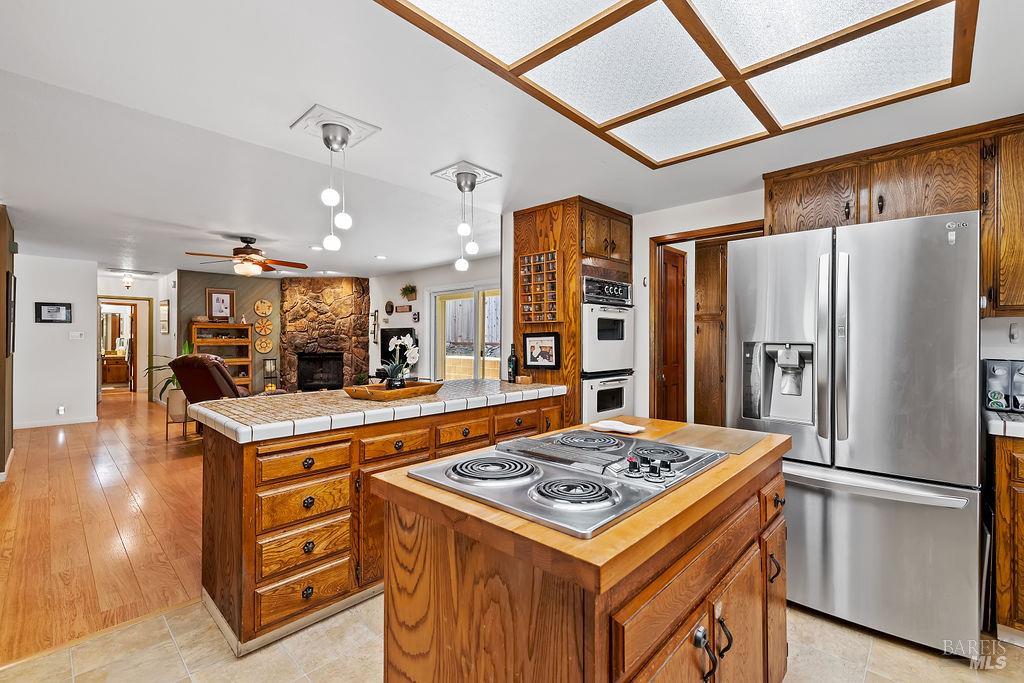 Detail Gallery Image 14 of 74 For 2321 Sunrise Ave, Santa Rosa,  CA 95409 - 3 Beds | 2 Baths