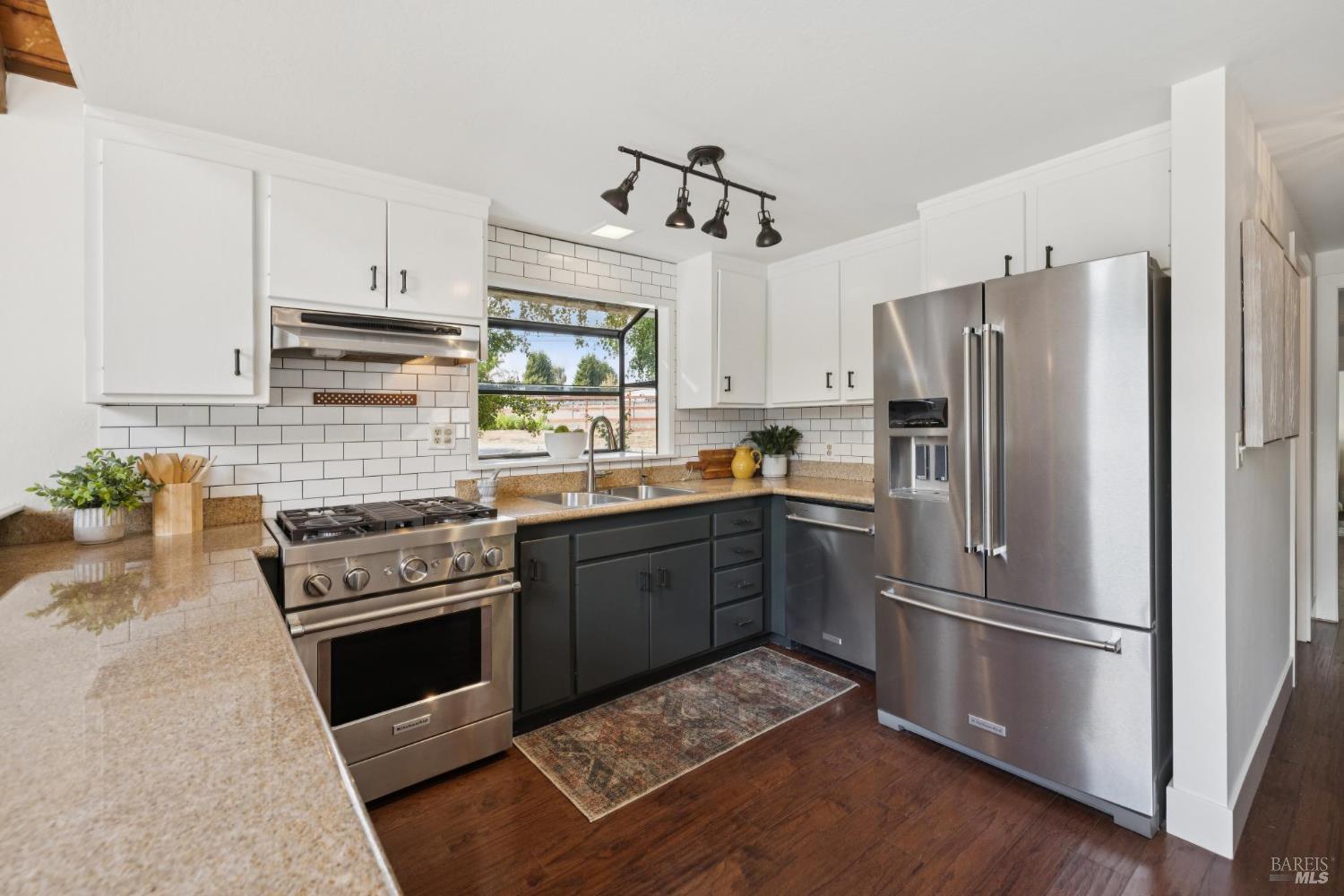 Detail Gallery Image 18 of 62 For 5611 Blank Rd, Sebastopol,  CA 95472 - 3 Beds | 2 Baths