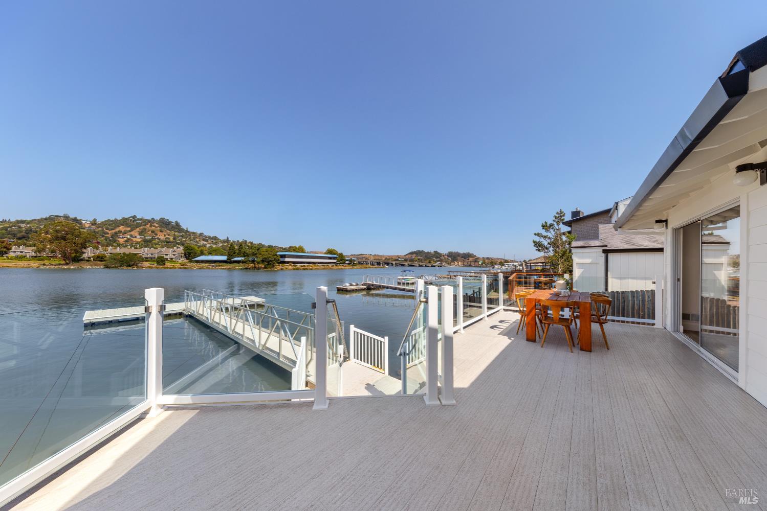 Detail Gallery Image 36 of 47 For 254 Riviera Cir, Larkspur,  CA 94939 - 3 Beds | 2/1 Baths