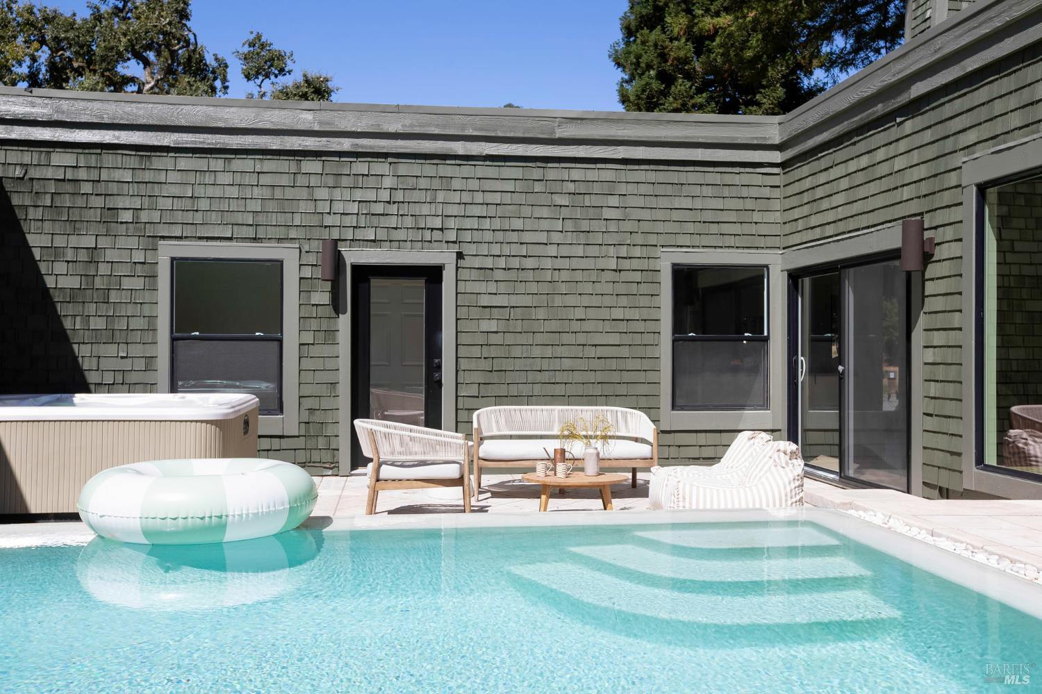 Detail Gallery Image 42 of 63 For 71 Pacheco Creek Dr, Novato,  CA 94949 - 4 Beds | 3/1 Baths