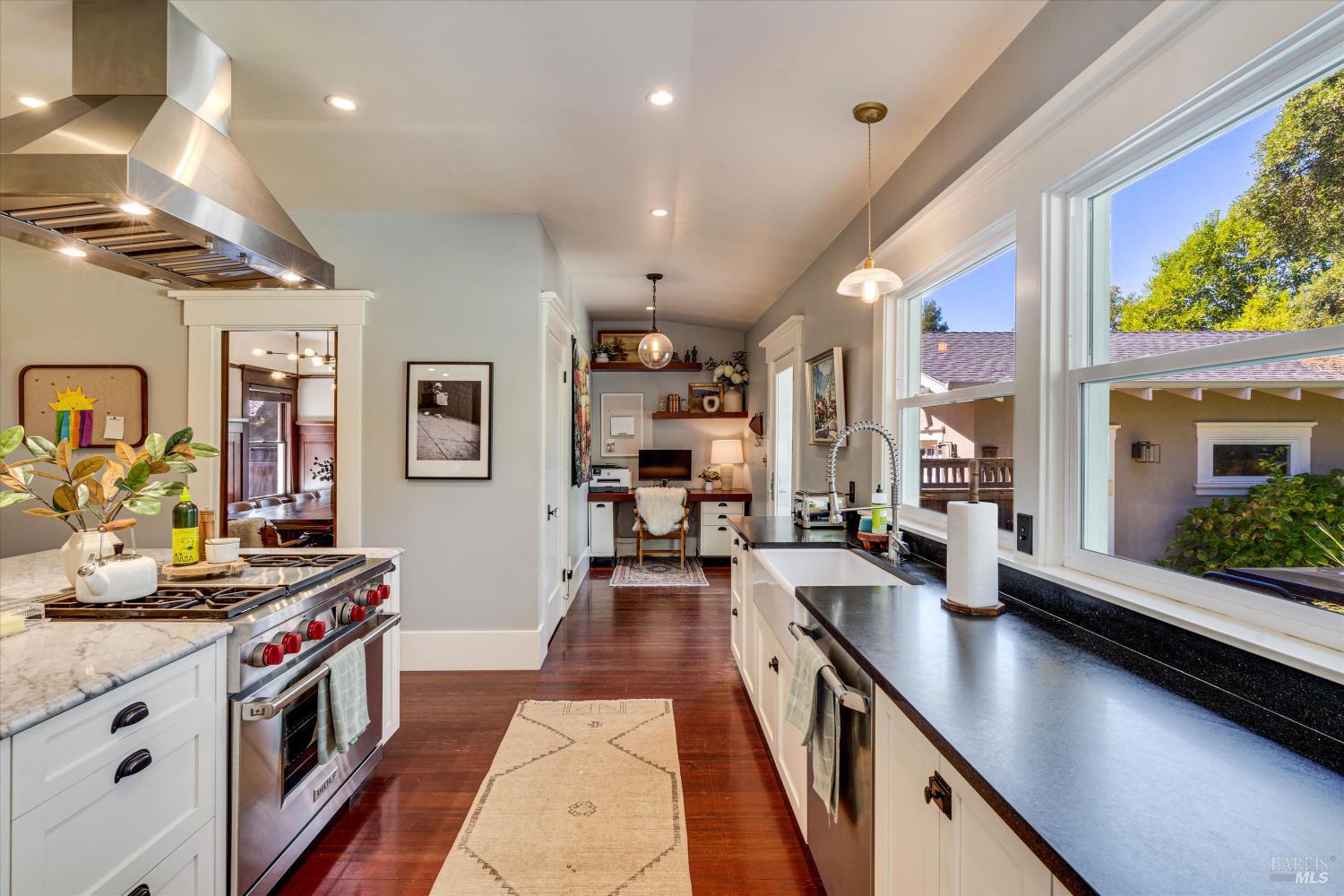 Detail Gallery Image 14 of 43 For 230 E Napa St, Sonoma,  CA 95476 - 3 Beds | 3/1 Baths