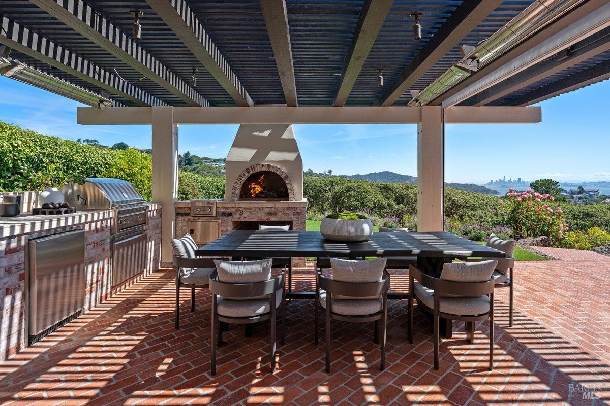 Detail Gallery Image 21 of 72 For 1 Tara View Rd, Belvedere Tiburon,  CA 94920 - 8 Beds | 4/1 Baths