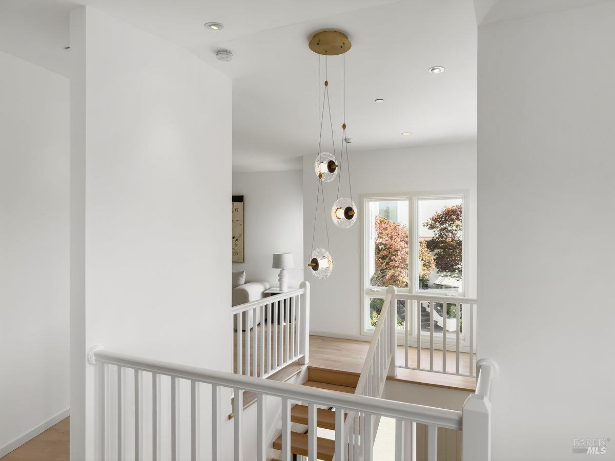 Detail Gallery Image 53 of 72 For 1 Tara View Rd, Belvedere Tiburon,  CA 94920 - 8 Beds | 4/1 Baths