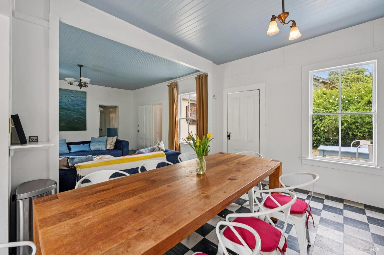 Detail Gallery Image 19 of 68 For 23 Brighton Ave, Bolinas,  CA 94924 - 9 Beds | 2/1 Baths
