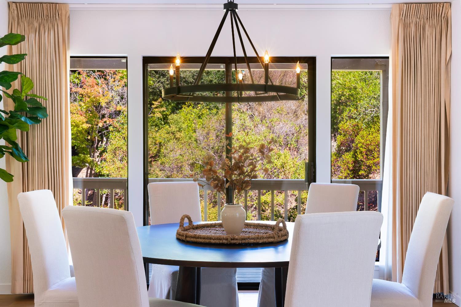 Detail Gallery Image 7 of 35 For 79 E Second St, Sonoma,  CA 95476 - 3 Beds | 2/1 Baths