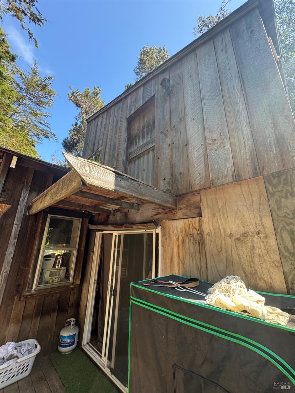 Detail Gallery Image 9 of 22 For 28270 Albion Ridge Rd, Albion,  CA 95410 - 3 Beds | 2/1 Baths