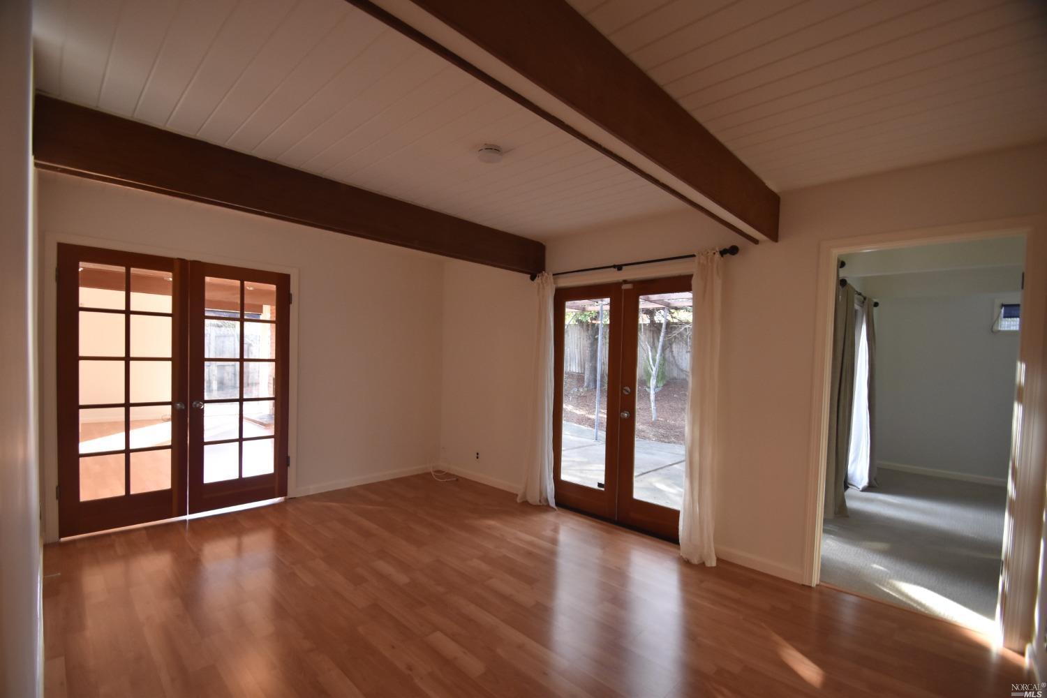 Detail Gallery Image 18 of 46 For 2151 Elderberry Ln, San Rafael,  CA 94903 - 3 Beds | 2 Baths