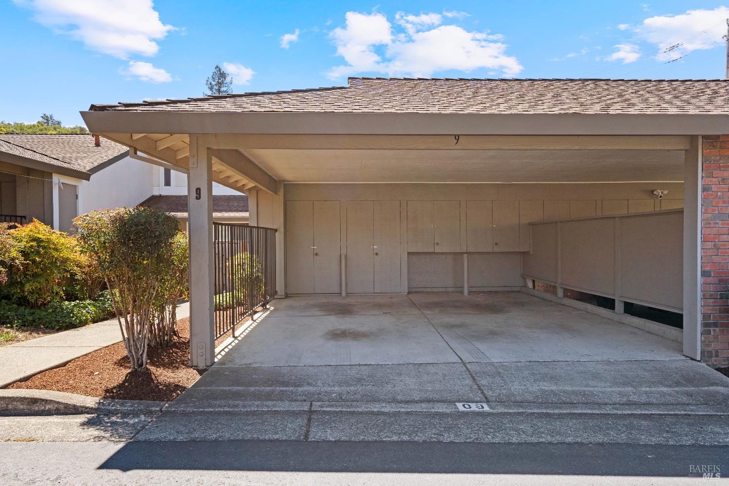 Detail Gallery Image 27 of 37 For 9 Village Ct, San Rafael,  CA 94903 - 3 Beds | 2/1 Baths