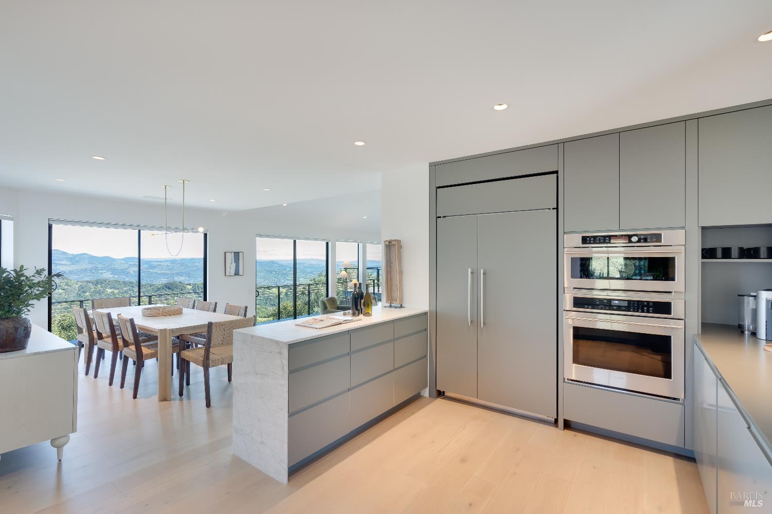 Detail Gallery Image 8 of 45 For 19185 Mesquite Ct, Sonoma,  CA 95476 - 4 Beds | 3/1 Baths