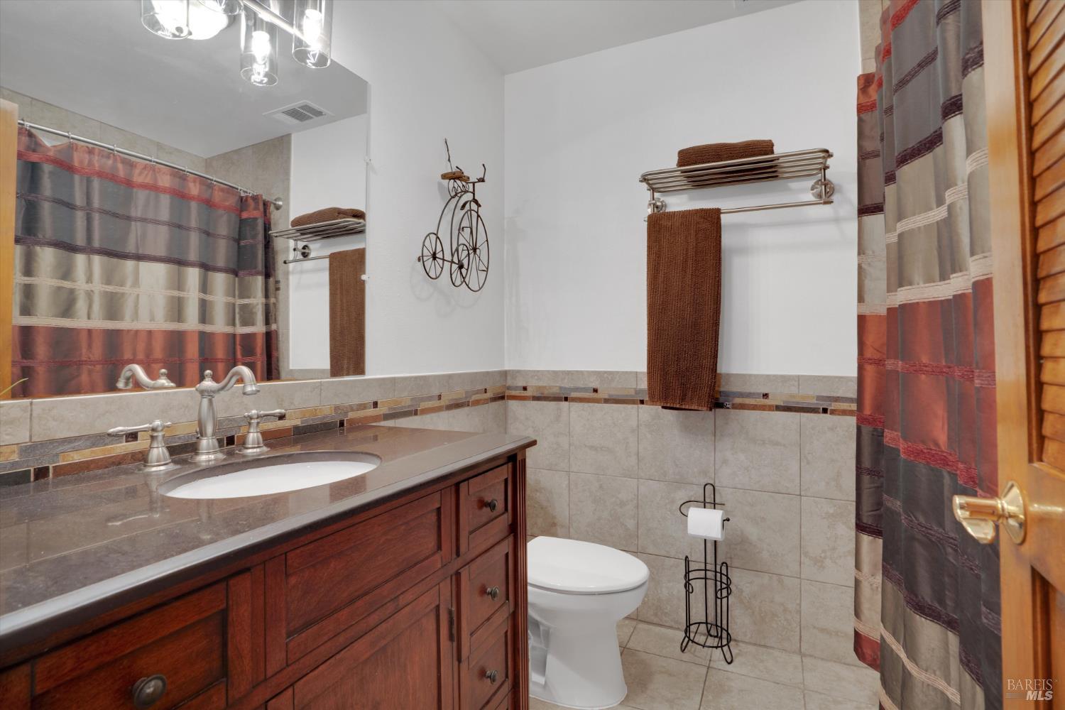 Detail Gallery Image 22 of 46 For 636 Meadows Ct, Fairfield,  CA 94534 - 4 Beds | 3 Baths