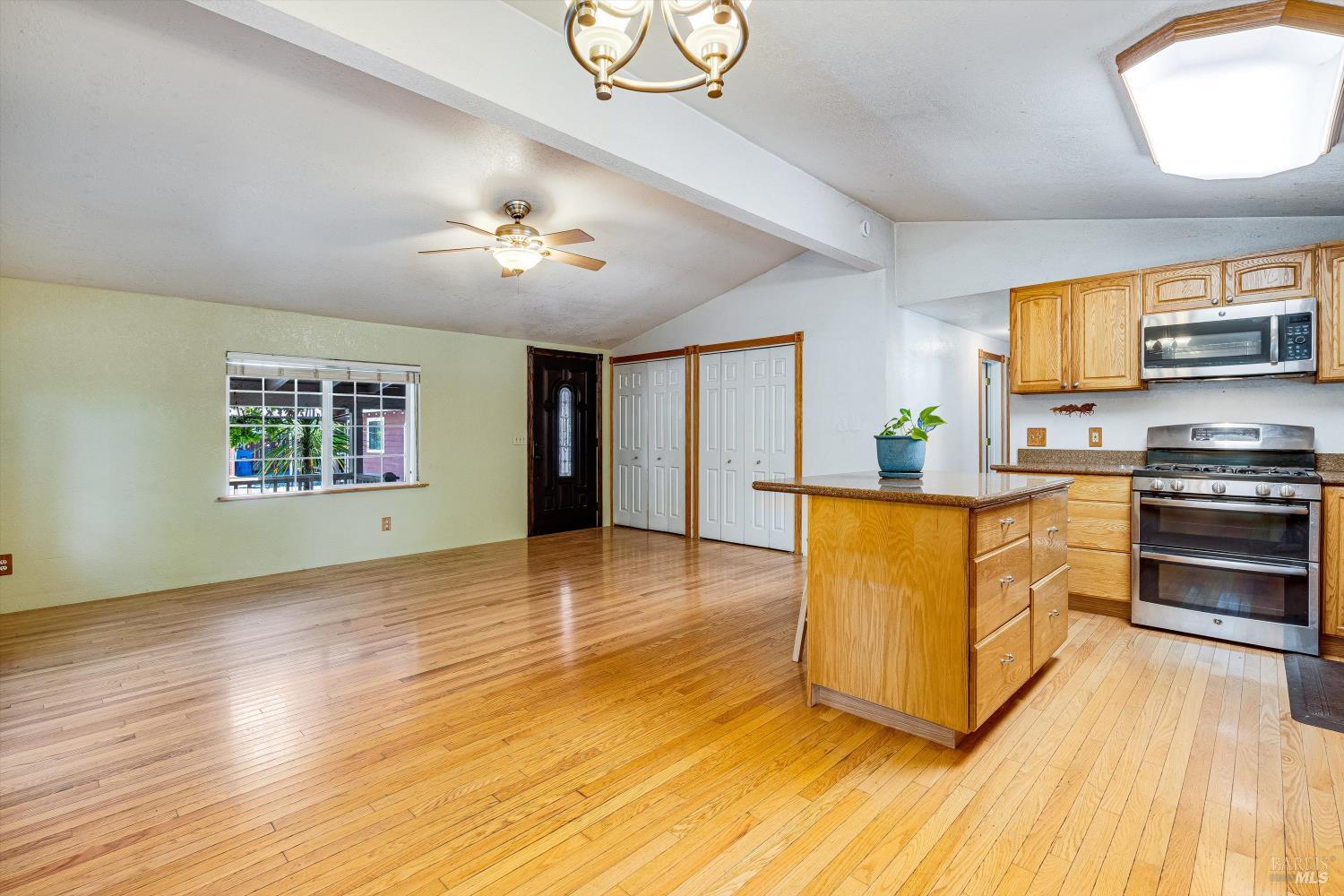 Detail Gallery Image 20 of 92 For 524 Mountain View Ave, Santa Rosa,  CA 95407 - 2 Beds | 2 Baths