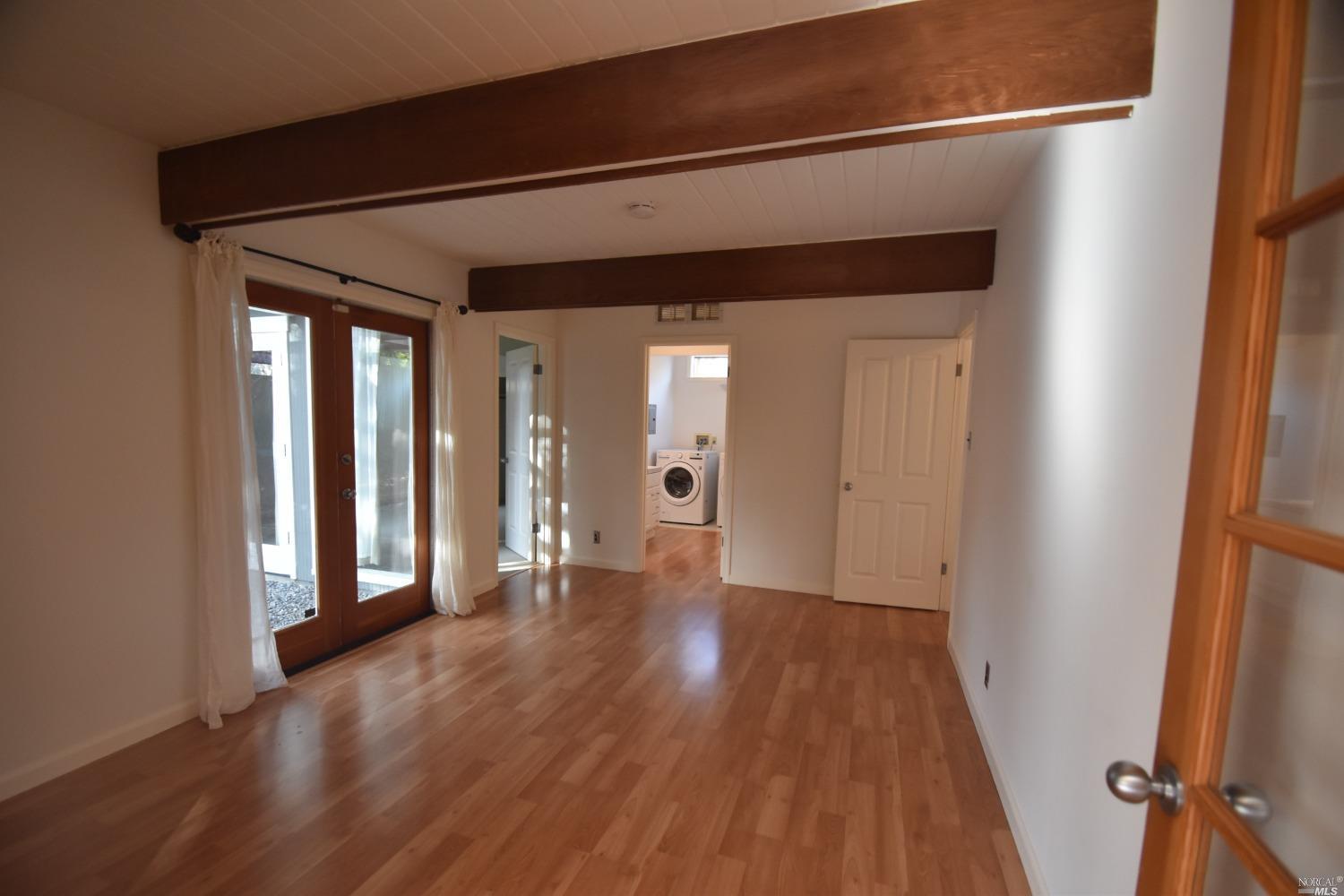 Detail Gallery Image 16 of 46 For 2151 Elderberry Ln, San Rafael,  CA 94903 - 3 Beds | 2 Baths
