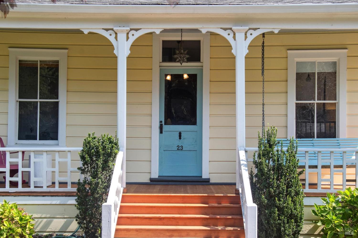 Detail Gallery Image 9 of 68 For 23 Brighton Ave, Bolinas,  CA 94924 - 9 Beds | 2/1 Baths