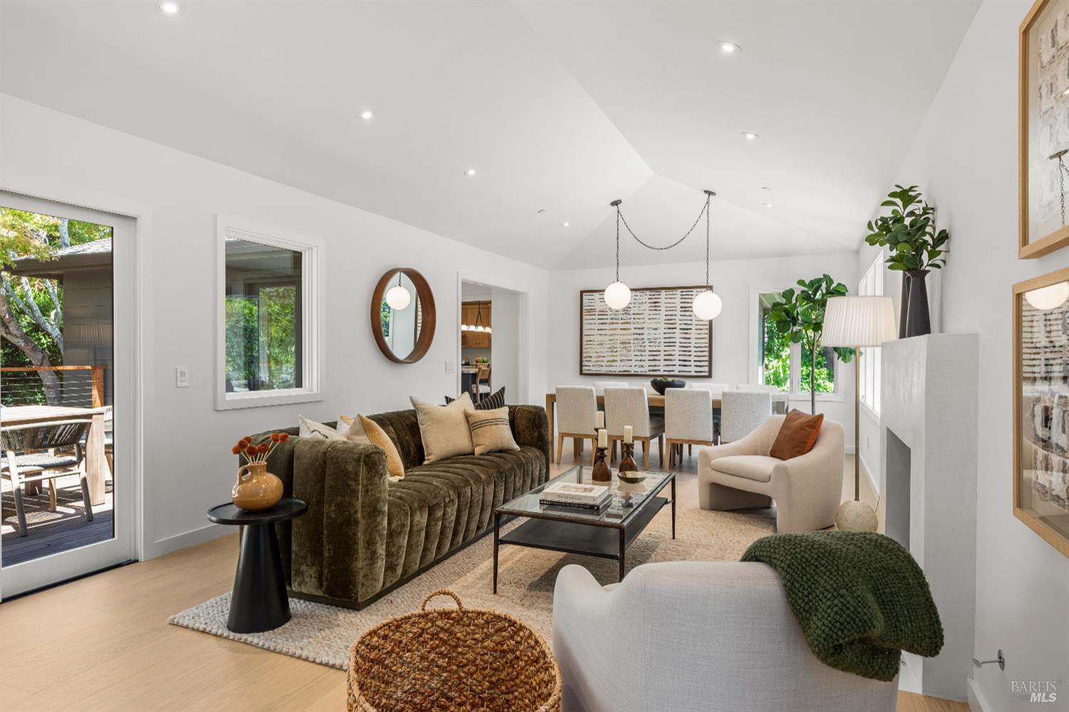 Detail Gallery Image 7 of 72 For 402 Alexander Ave, Larkspur,  CA 94939 - 5 Beds | 3/1 Baths