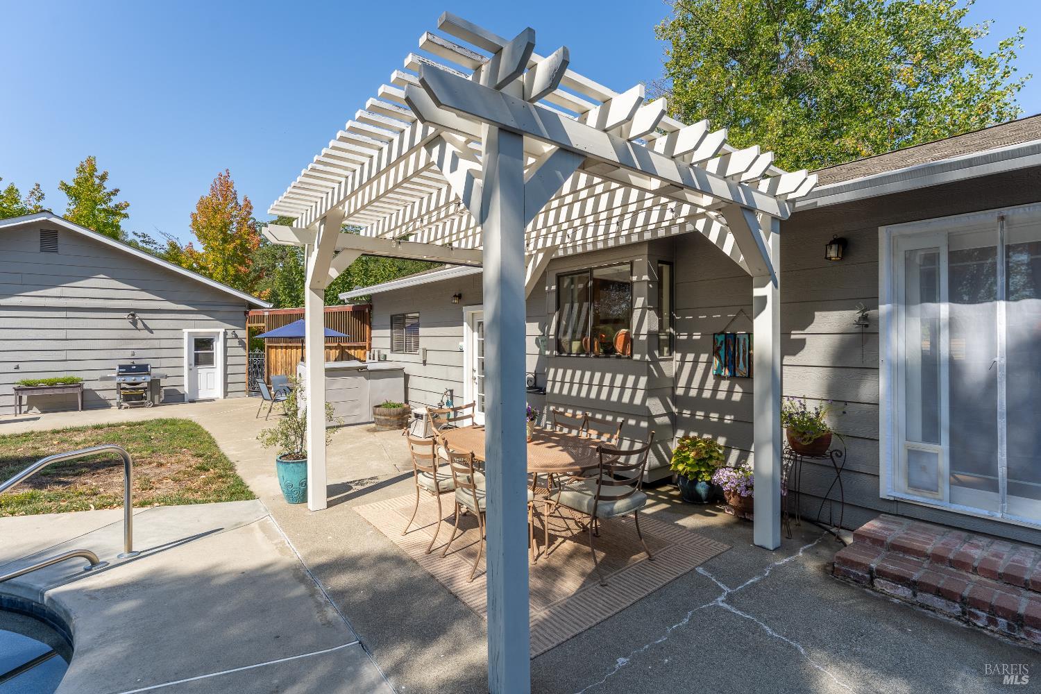 Detail Gallery Image 23 of 35 For 1381 El Dorado Rd, Ukiah,  CA 95482 - 3 Beds | 2 Baths