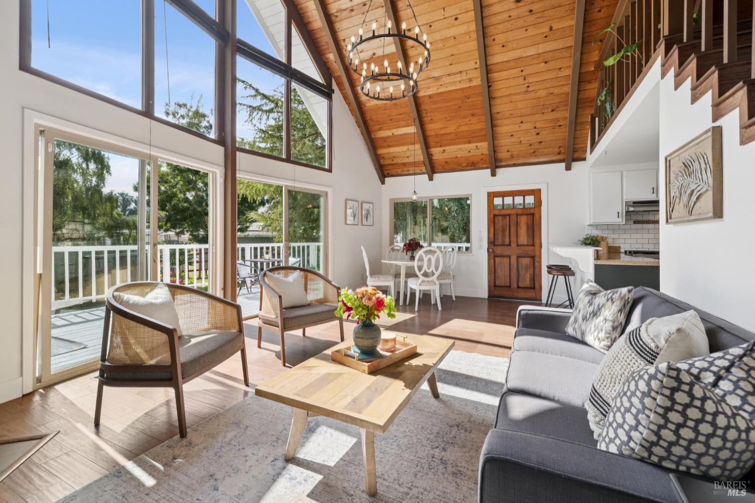 Detail Gallery Image 11 of 62 For 5611 Blank Rd, Sebastopol,  CA 95472 - 3 Beds | 2 Baths