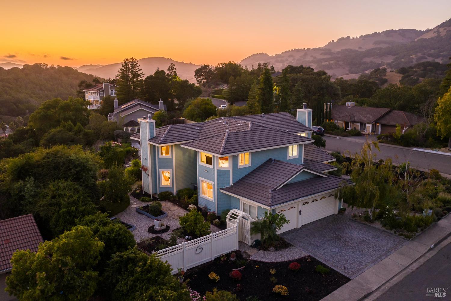 Detail Gallery Image 73 of 76 For 16 Fontana Ct, Novato,  CA 94945 - 5 Beds | 3/1 Baths